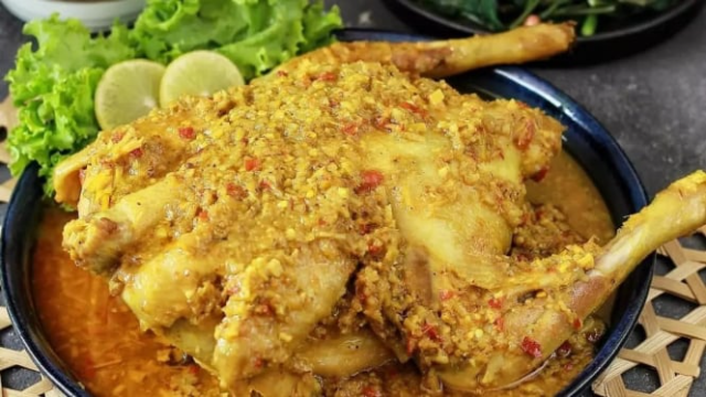 Ayam Betutu: Warisan Rasa Nusantara yang Menggugah Selera